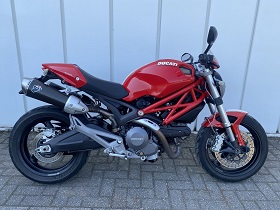 Ducati Monster 696