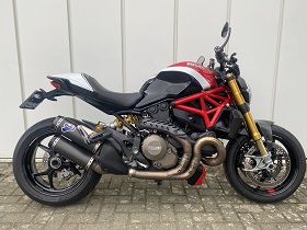 Ducati Monster 1200s