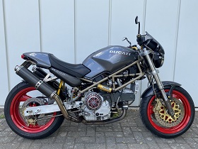 Ducati M900 monster